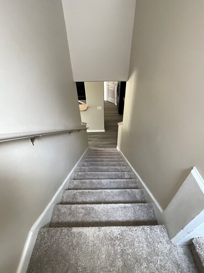 Building Photo - Great Amenities