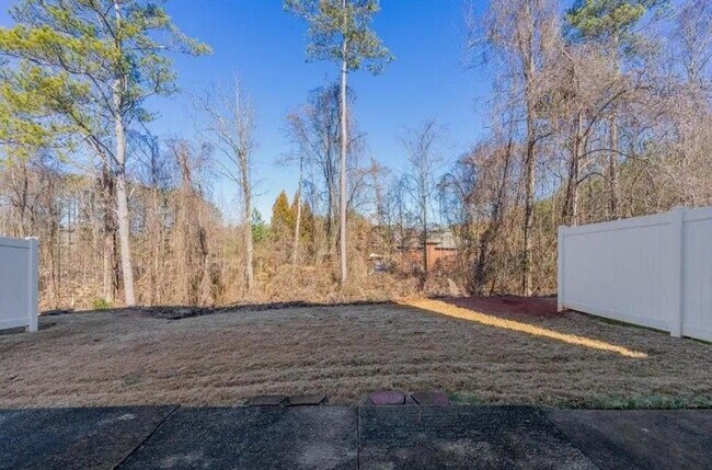 Building Photo - 5215 Sky Ridge Way