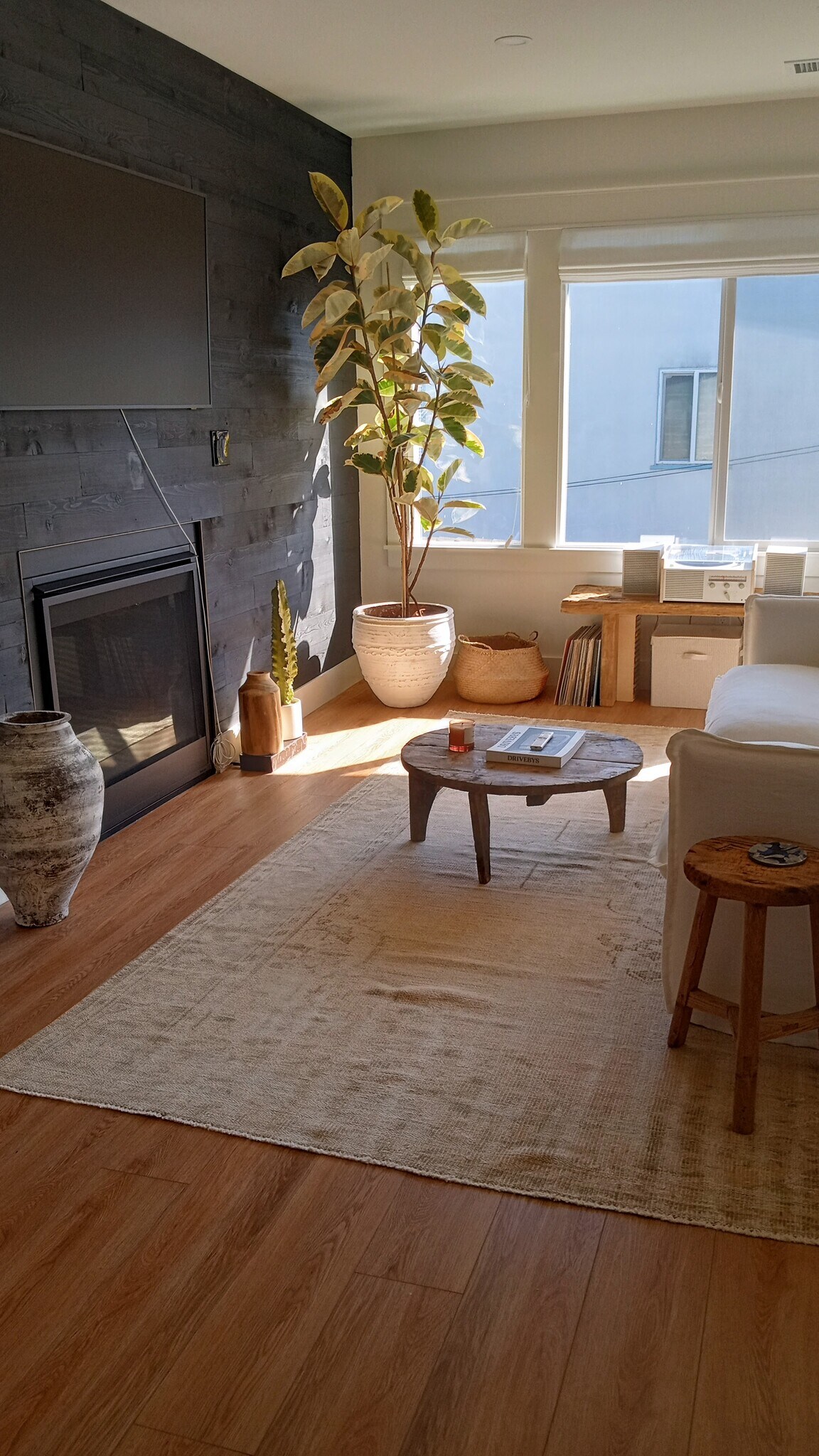 Building Photo - 23 29th Ave