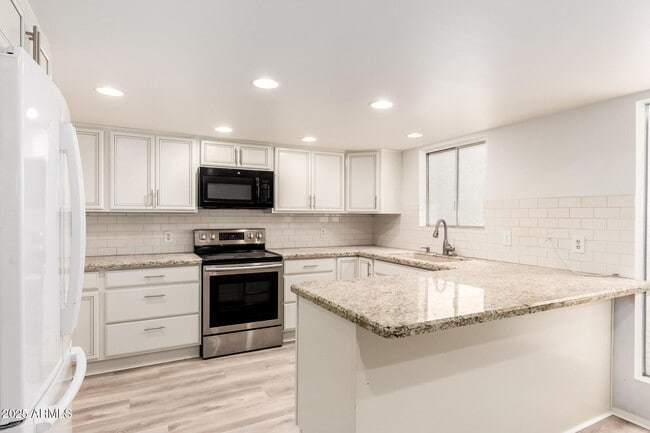 Building Photo - 7932 E Pecos Ln