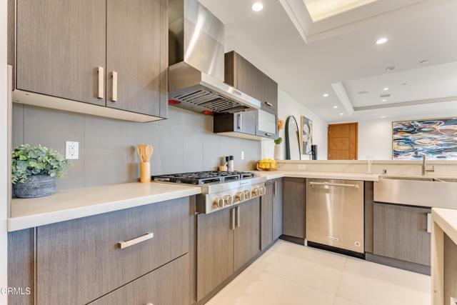 Building Photo - 12480 Viewcrest Rd