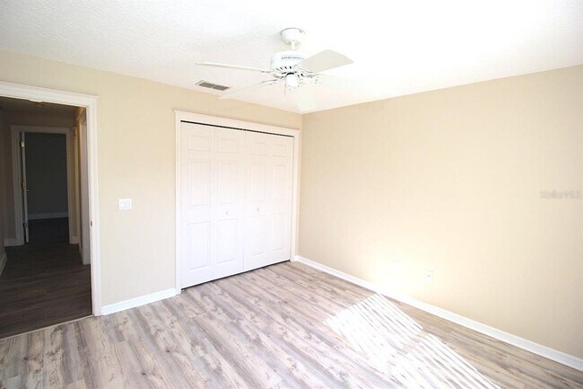 Building Photo - 20 Clarendon Ct N