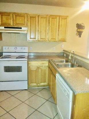 Building Photo - 2141 Holton St