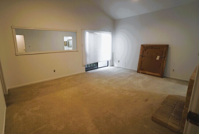 Building Photo - 11711 Memorial Dr