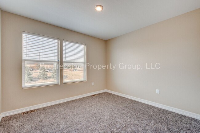 Building Photo - Beautiful 3-Bed, 2.5-Bath Villa in Northga...