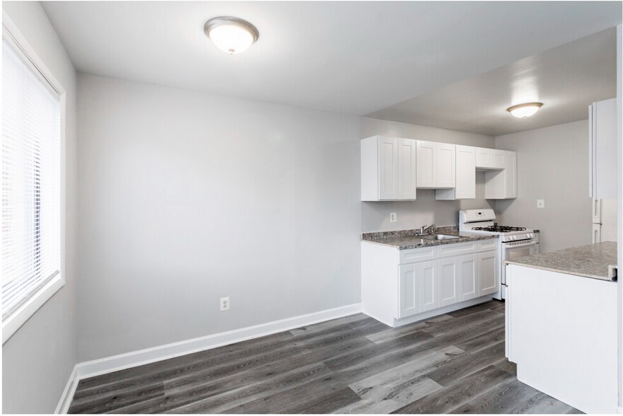 Building Photo - The Current and Swift Apartments at Riverdale