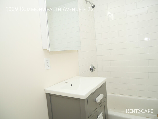 Building Photo - Beautiful 1 Bedroom Boston Apartment