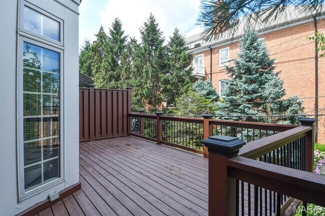 Building Photo - 20 Brighton Way