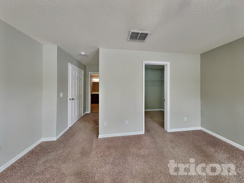 Building Photo - 3165 Kearns Rd