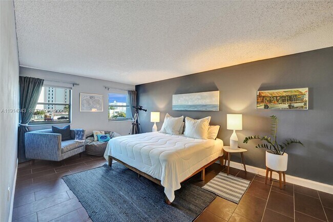 Building Photo - 1201 S Ocean Dr