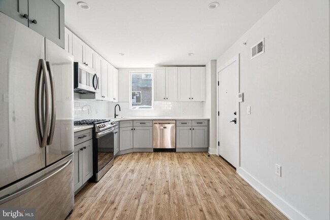 Building Photo - 1437 Parrish St