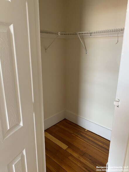 Building Photo - 431 Cambridge St