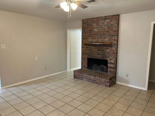 Building Photo - 4508 Compass Ct