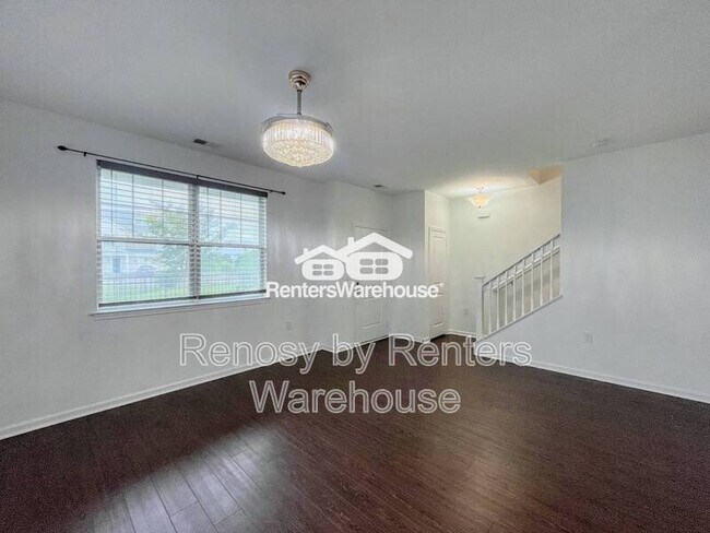 Building Photo - 1713 Dresdon Ln