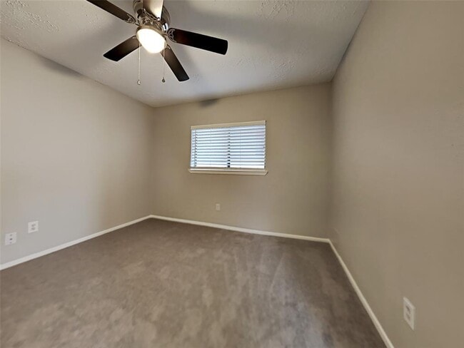 Building Photo - 24031 Griffin House Ln