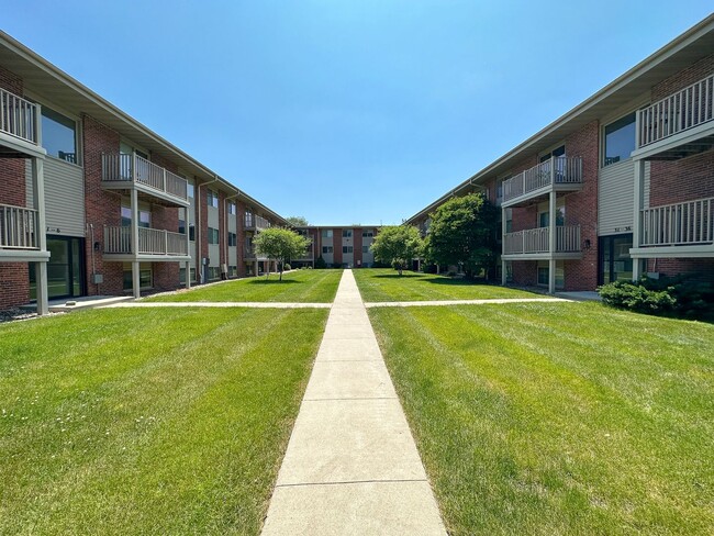 Interior Photo - Maplewood