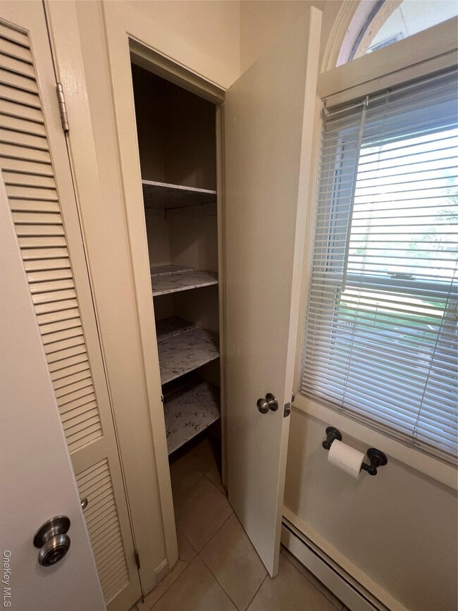 Building Photo - 2 Granada Crescent