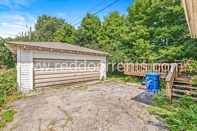 Building Photo - 5440 Carrollton Ave