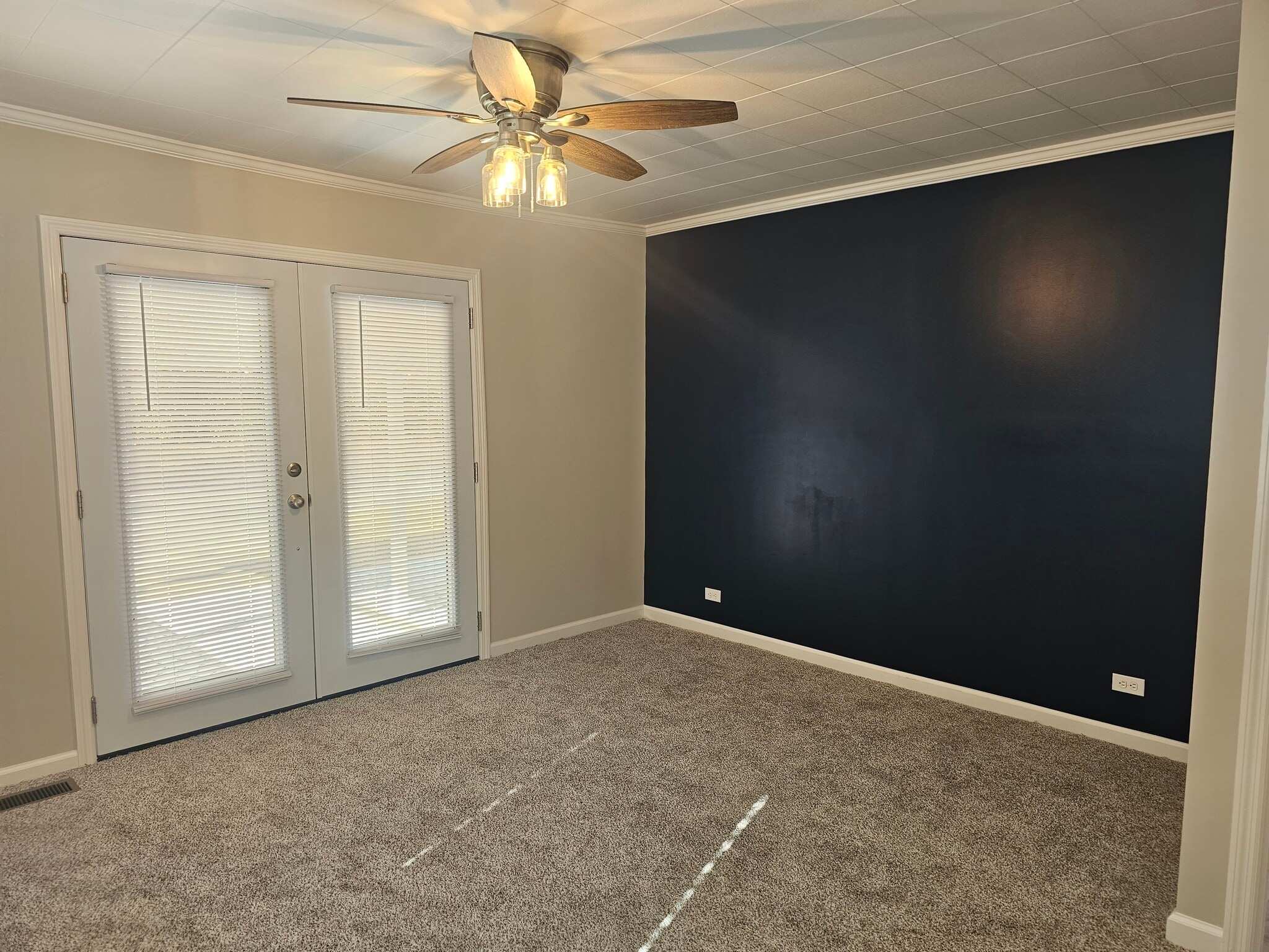 Main Bedroom - 3745 Morton Dr