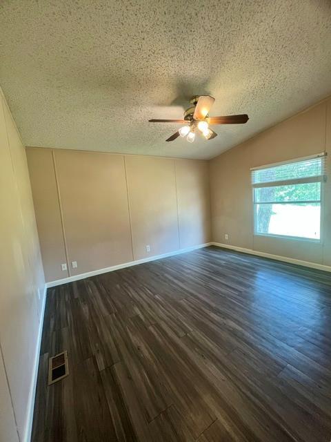 Building Photo - 150 Oak Forest Dr