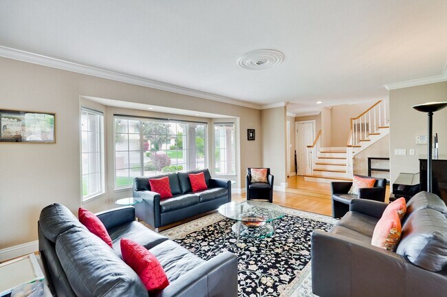 Building Photo - Remodeled 5 Bedroom Home with Heated Pool, Hillside Views, Solar, and Sunrise and Sunset Views in...