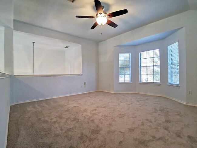 Building Photo - 3527 Hera Dr