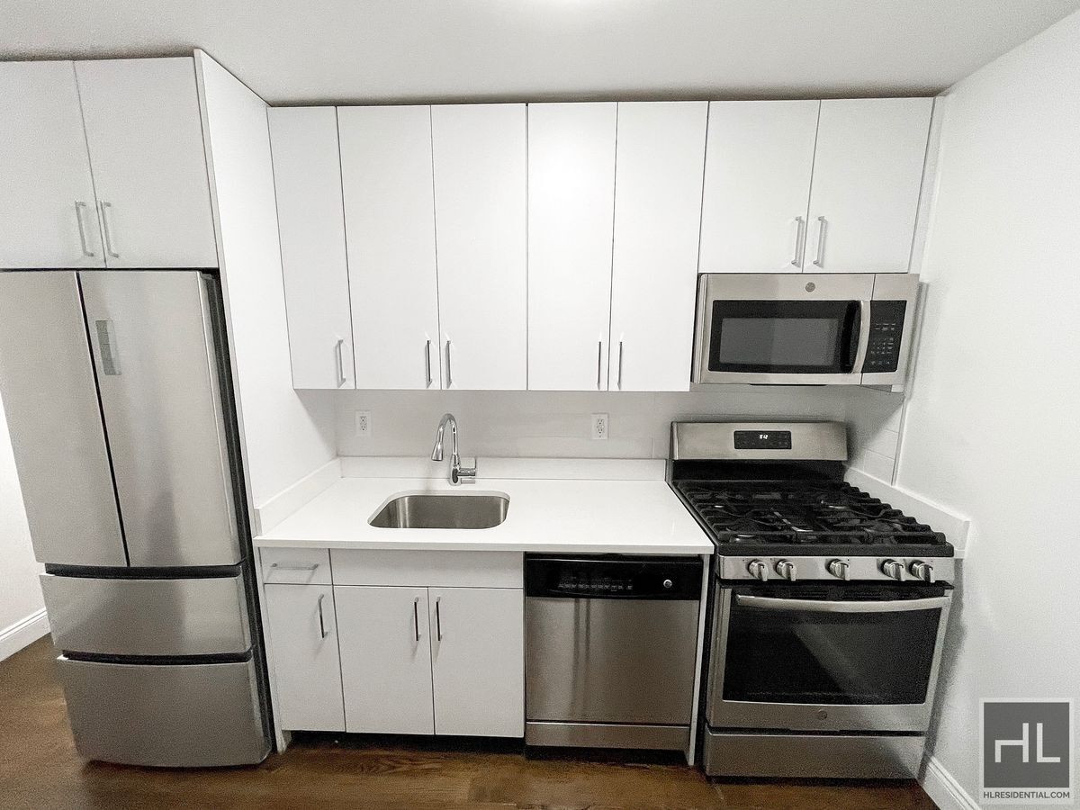 Building Photo - E 88th St