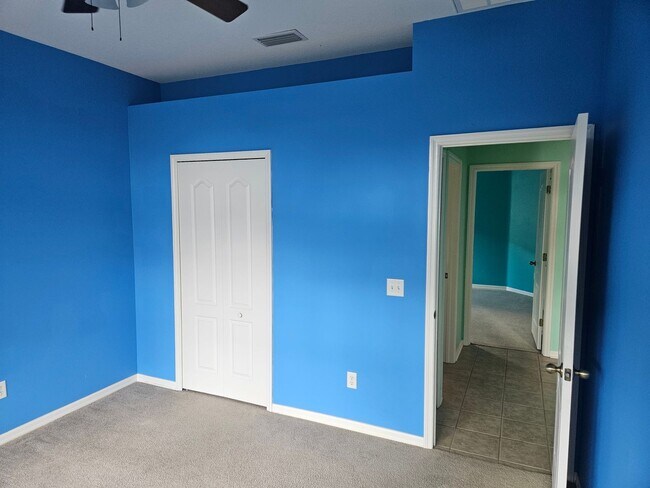 Building Photo - Stunning 3-Bed, 2-Bath Cul-de-Sac Home in ...
