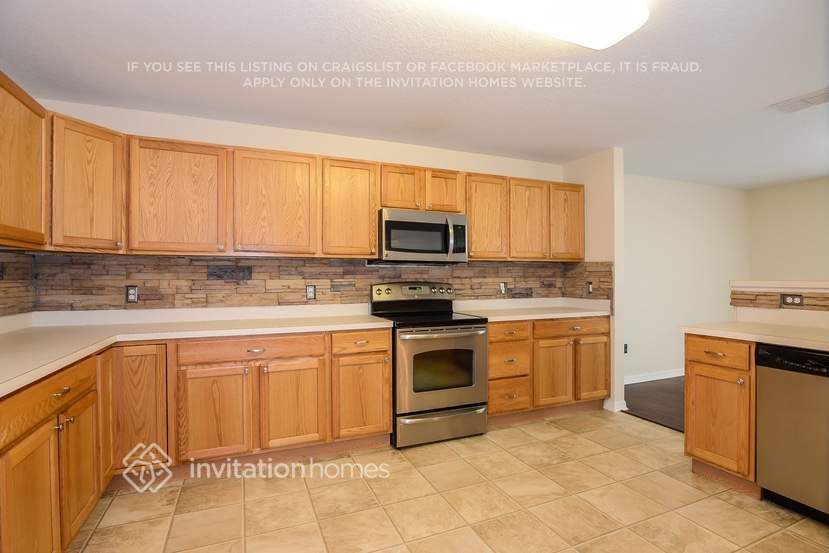 Building Photo - 3309 97th Ln E