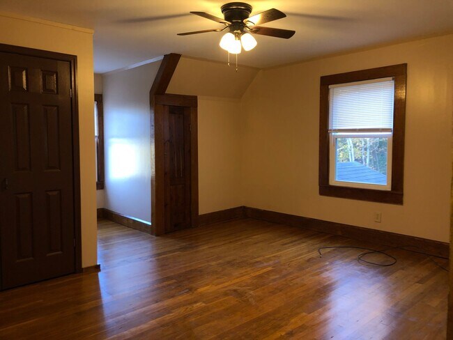 Building Photo - 418 Wilson Ridge Rd