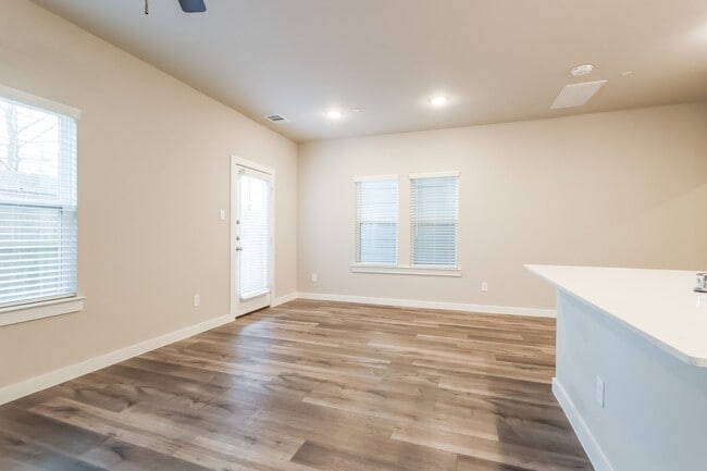Building Photo - 381 N Centro Cir
