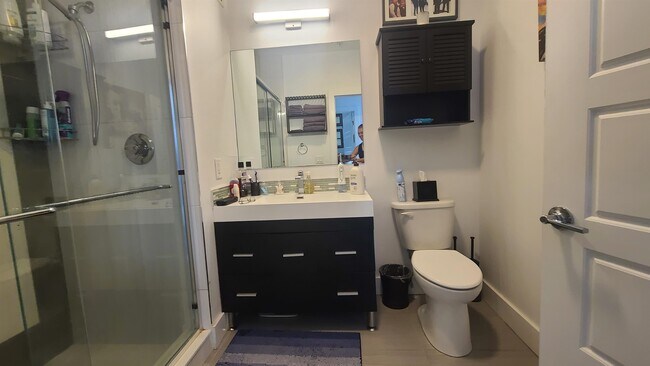 Building Photo - 5711 Washington St