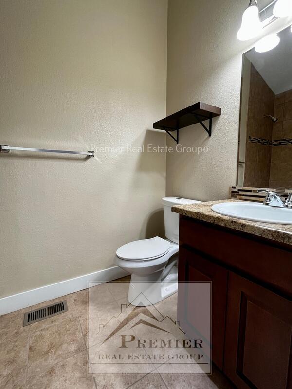 Building Photo - 3466 Foxridge Dr