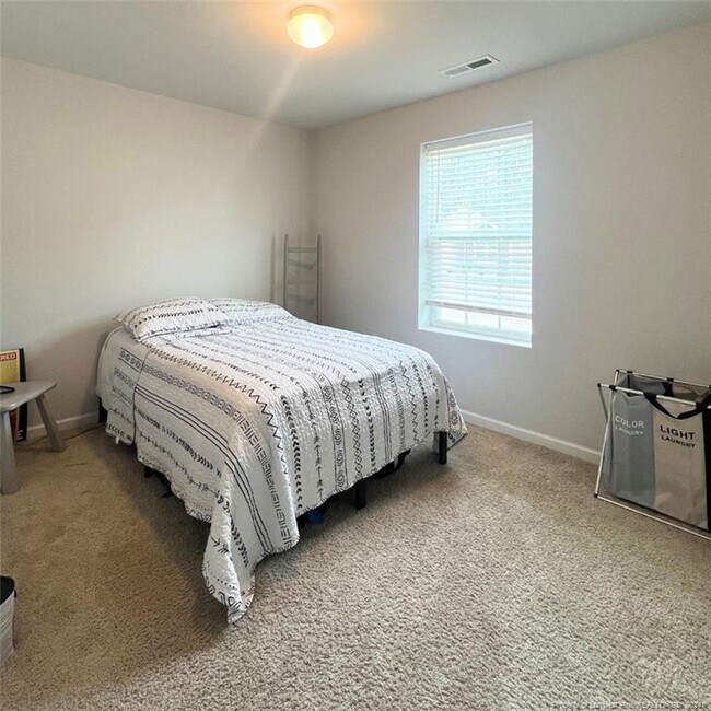 Building Photo - 535 Old Salem Dr