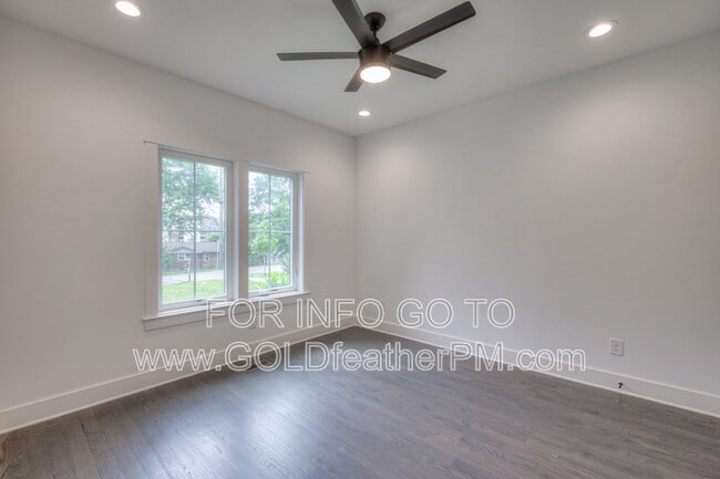 Building Photo - 709 23rd St