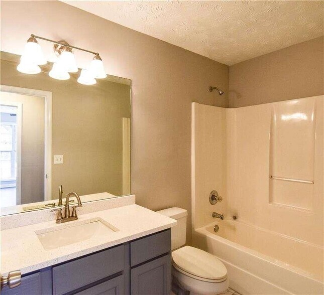 Building Photo - 6105 Back Bay Cir