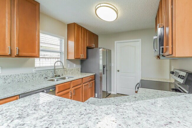 Building Photo - 1662 Sugarpine Drive