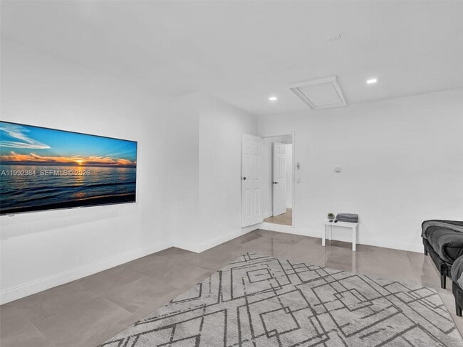 Building Photo - 413 Tamarind Dr