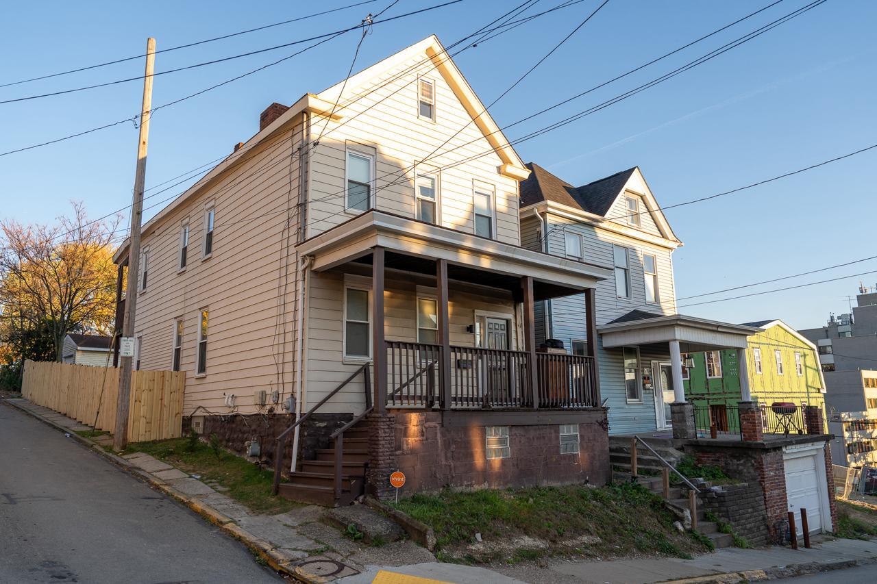 Building Photo - 26 Allen St