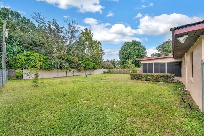 Building Photo - 800 Garland Ave