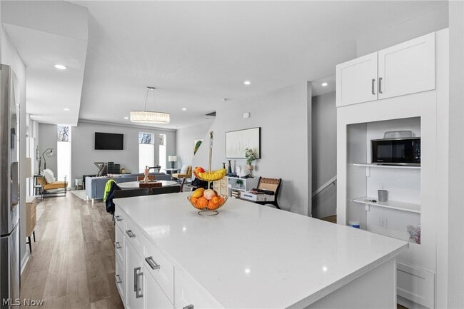 Building Photo - 402 Jefferson Ave