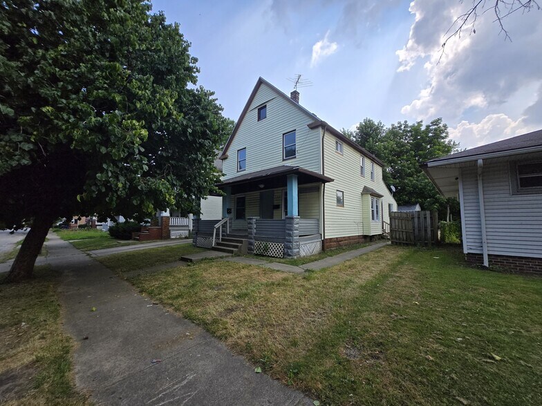 Building Photo - 3441 W 56th St