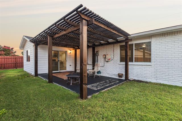 Building Photo - 2937 Red Gum Rd