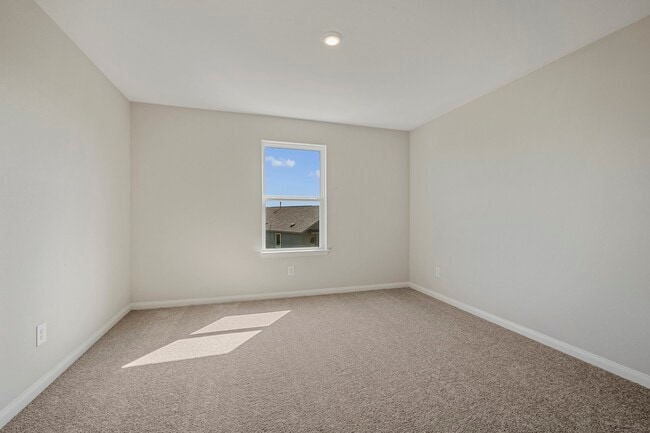 Building Photo - 360 Kingston Wy