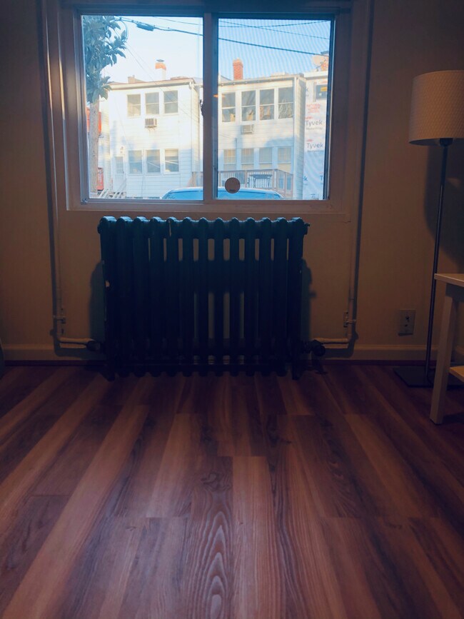 Building Photo - Tunlaw Upstairs