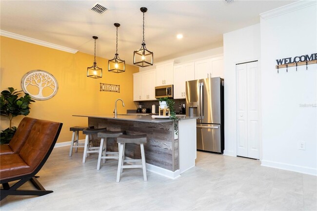 Building Photo - 4315 Scene Ln