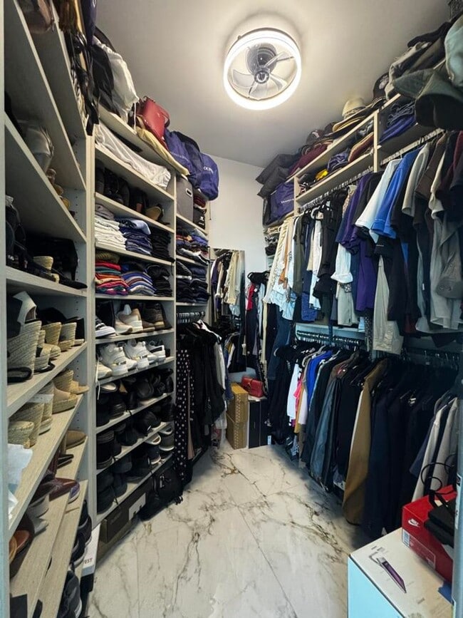 Building Photo - 2/2 in Marina Grande