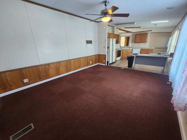 Building Photo - Wonderful County Home