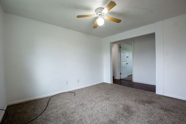 Building Photo - 5604 S 36th St