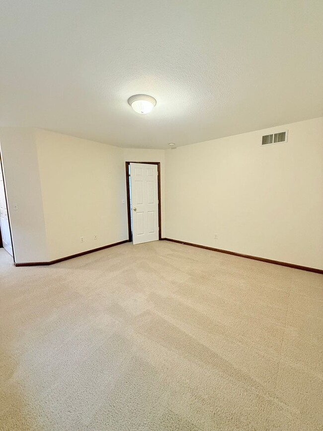 Building Photo - **MOVE-IN SPECIAL** Four Bedroom Home in T...